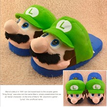 Super Mario plush slippers a pair