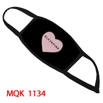 BLACKPINK star trendy mask