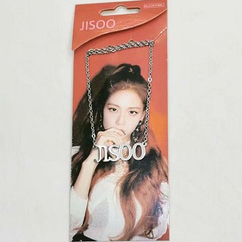 JISOO star necklace