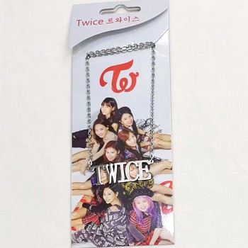 TWICE star necklace