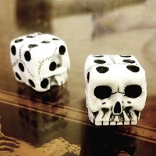Halloween Bone Resin Skull Dice Game Leisure Toy