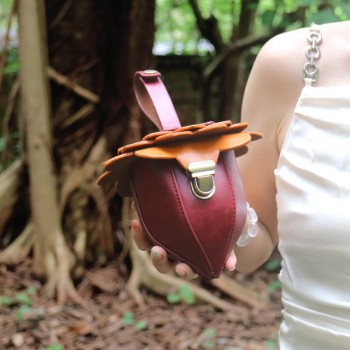 Pinecone Shaped Minimalist Retro Handbag Light Bag