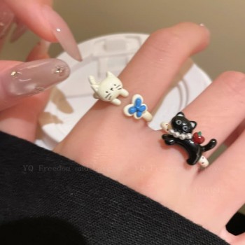 Childish Cute Black White Glaze Small Cat Rings